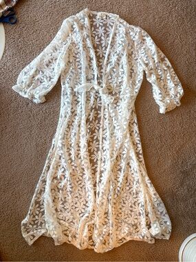 Gorgeous Ember Long Daisy White See-Through Shawl with Sash
